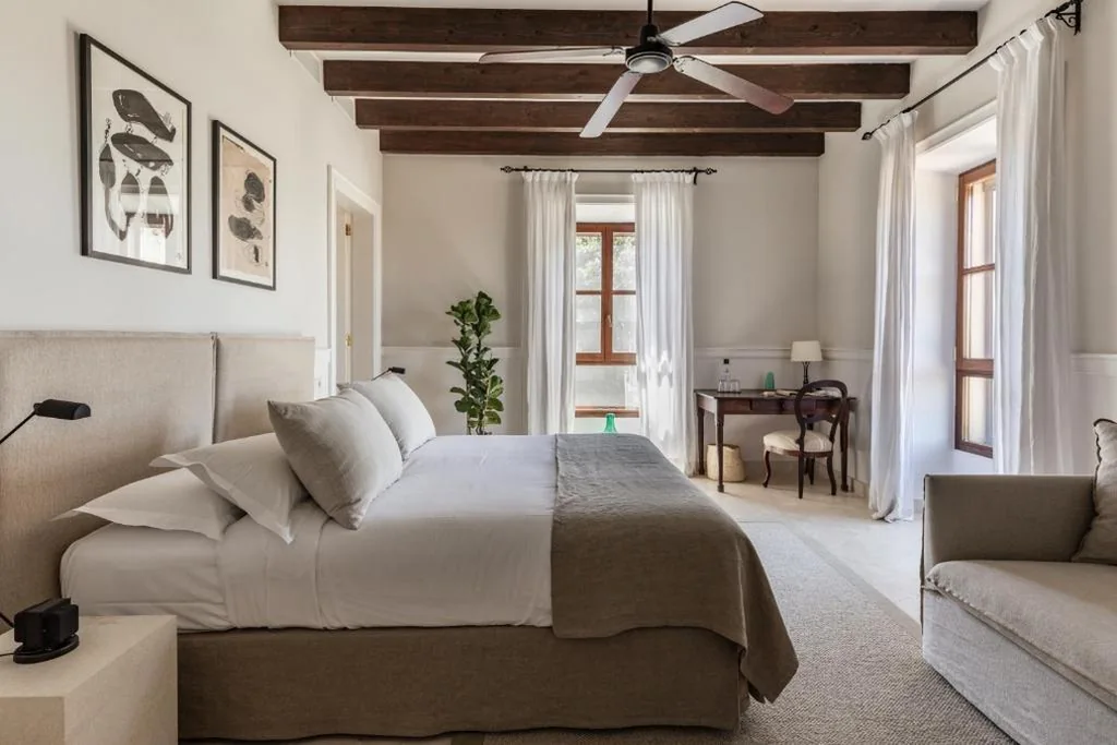 Deluxe Double Room - 1 or 2 Beds — Cal Reiet Holistic Retreat