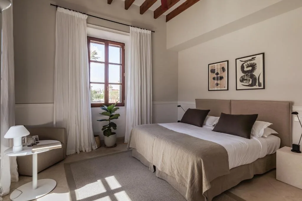Standard Double Room — Cal Reiet Holistic Retreat
