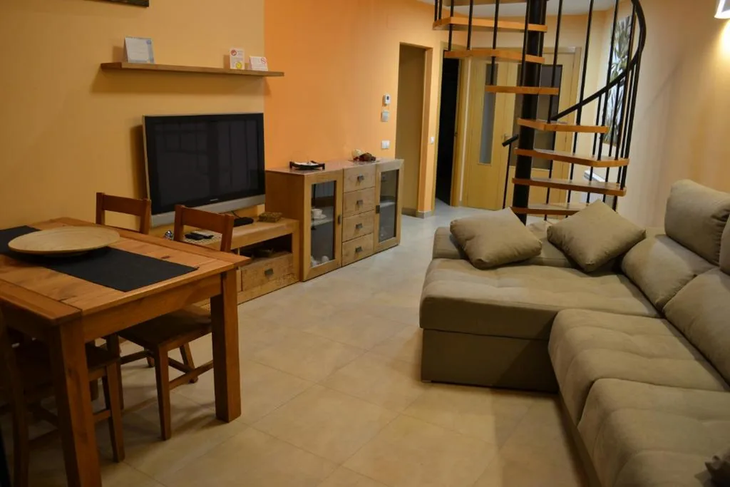 Apartment mit 2 Schlafzimmern (6 Erwachsene) — Cal Ribero
