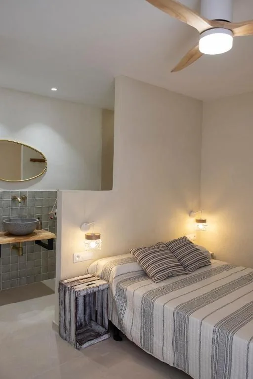 Dreibettzimmer — CALA PIPA