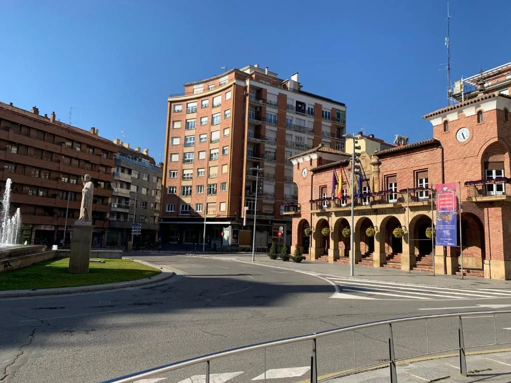 Camera matrimoniale con bagno privato — Calahorra Centro