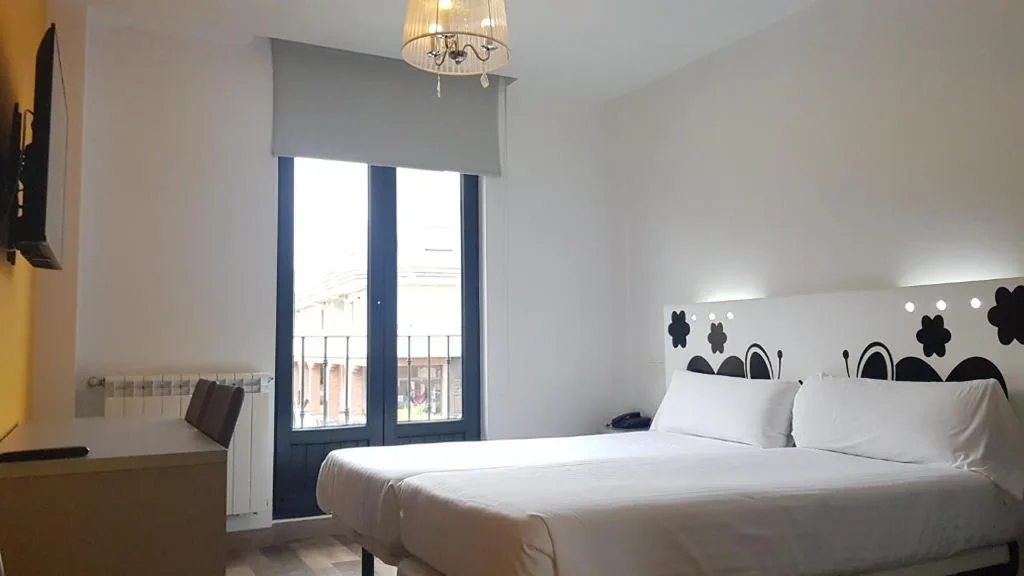 Habitación Doble con terraza — Calas De Liencres