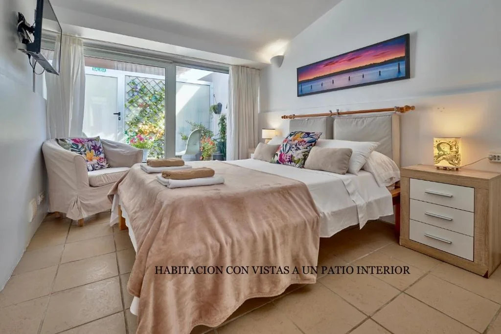 Habitación Doble con patio — Calatabarca B&B