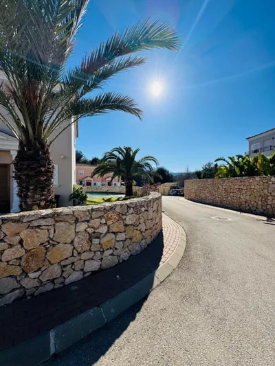 Calpe Casa adosada entorno playa y montaña tranquilidad relax jacuzzi piscina wifi aire jardin barbacoa y parking — foto 7