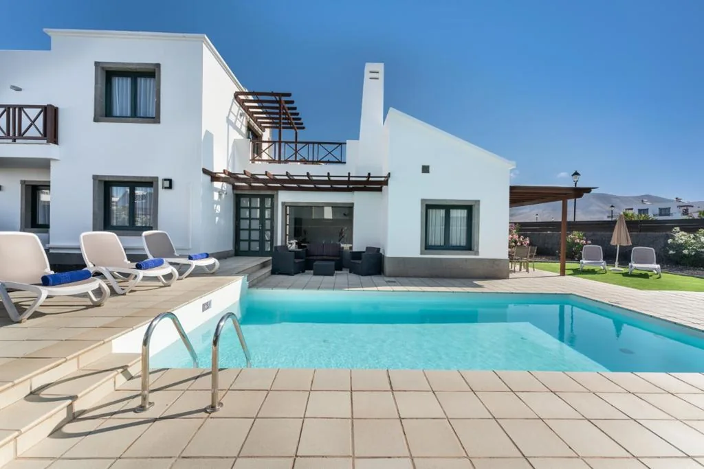 Villa 3 chambres — Camelot Holiday Homes by LIVVO