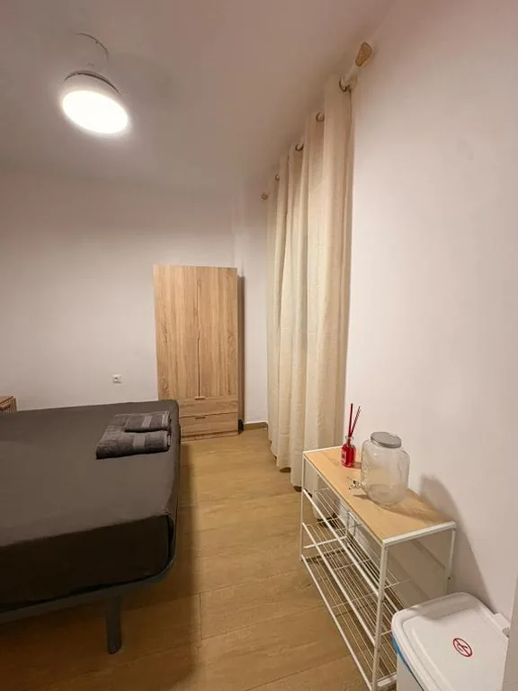Doppelzimmer mit eigenem Bad — Cami Real Hostel