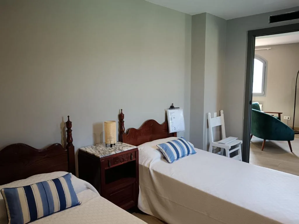 Habitación cuádruple — Camí Romà
