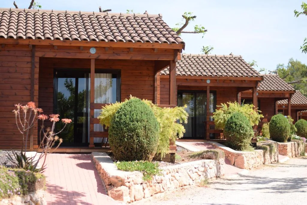 Bungalow (4 adultos) — Camping Ribamar