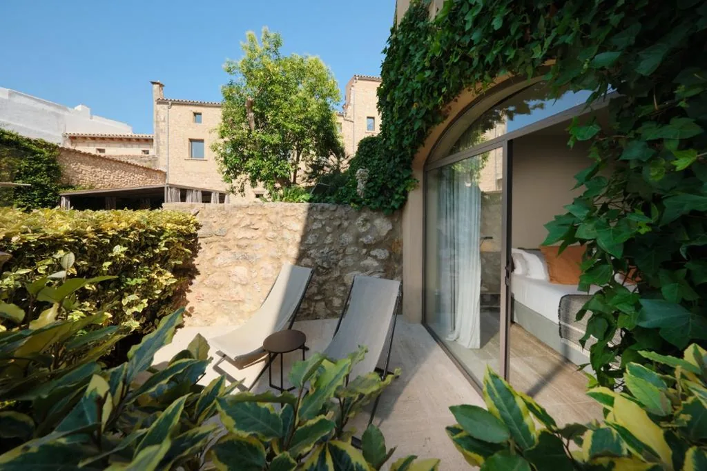 Deluxe-Doppelzimmer mit Terrasse — Can Aulí Luxury Retreat
