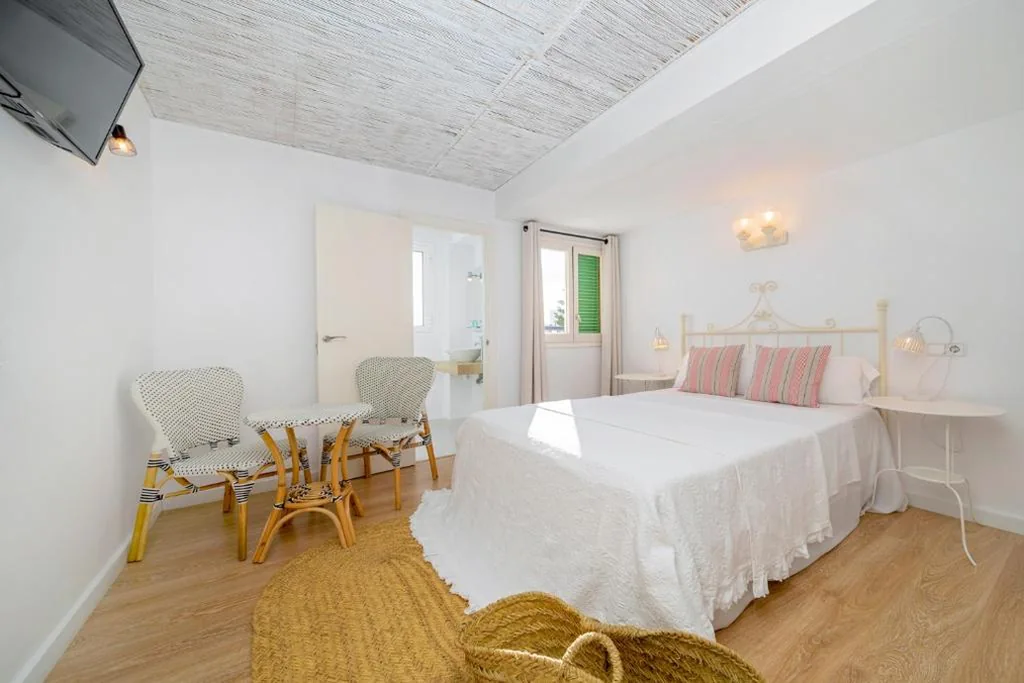 Quarto Duplo Pequeno — Can Beia Hostal Boutique
