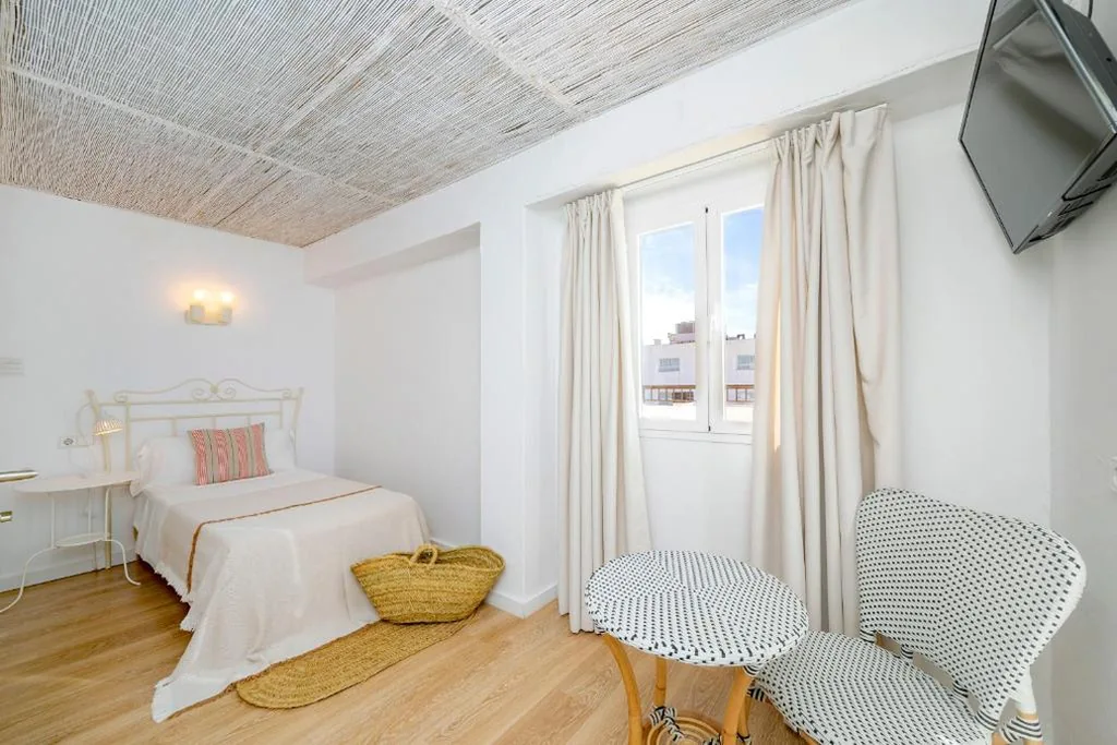 Quarto Individual — Can Beia Hostal Boutique