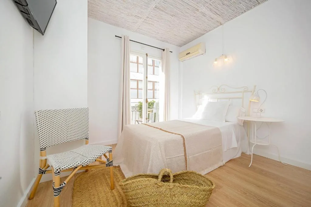 Quarto Individual com varanda — Can Beia Hostal Boutique