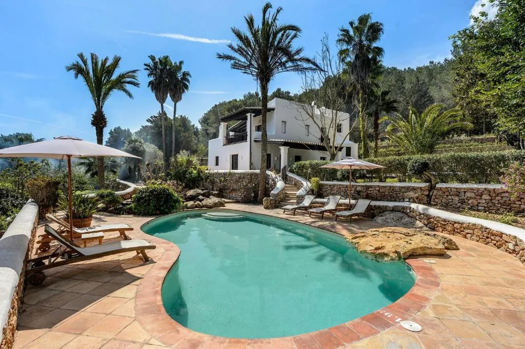 Villa con piscina privada — Can Blay