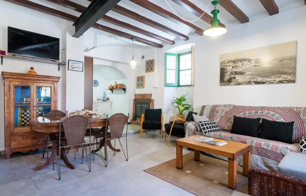 Casa con 6 camere da letto — Can Boni