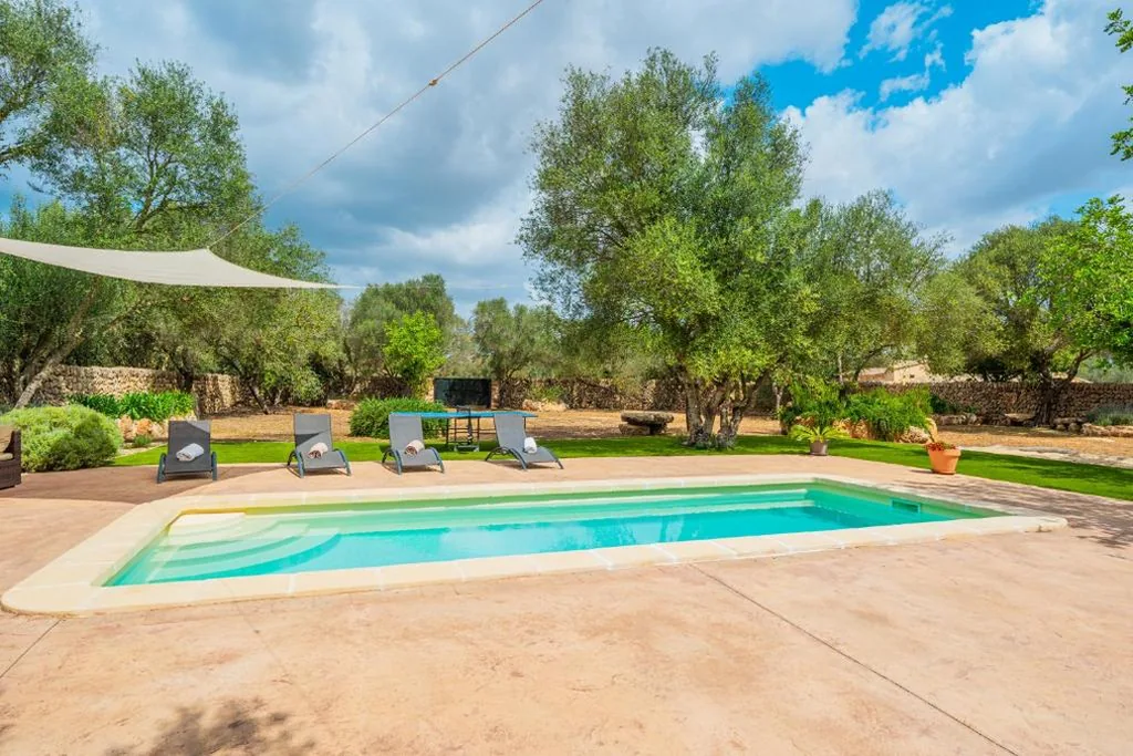 Villa con vistas al jardín — Can Garraseca