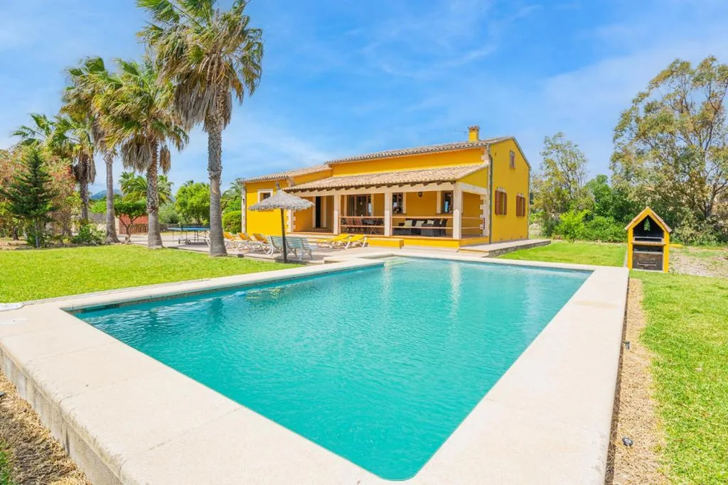 Villa con vista sul giardino — Can Jaume