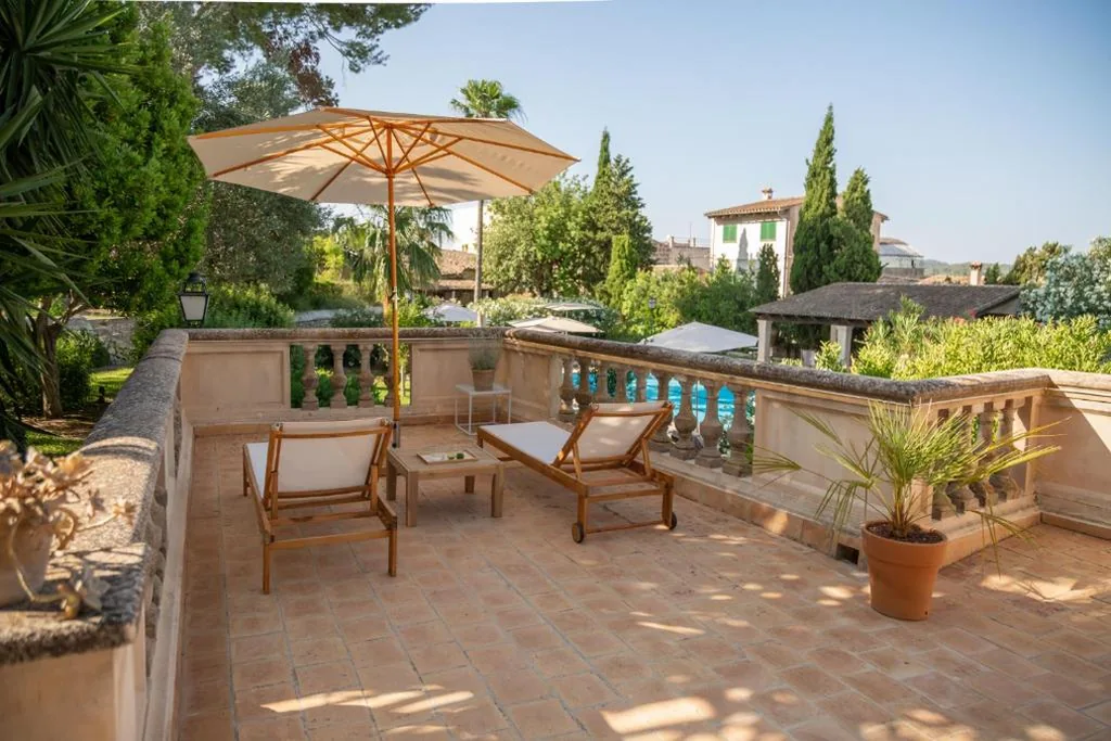 Deluxe Double Room with Terrace and Access to the Private Pool — Can Moio Turismo de Interior