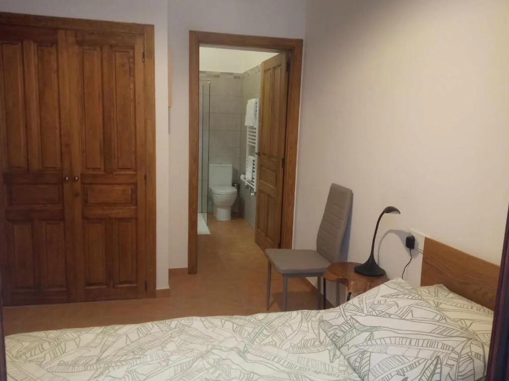 Camera singola con bagno privato — Can Perles casa rural