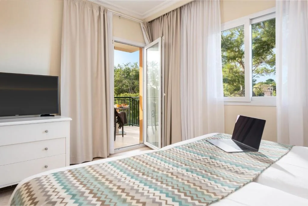 Studio mit Balkon — Can Picafort Palace