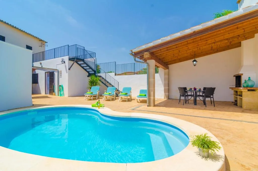 Villa de 3 dormitorios — Can Pistola