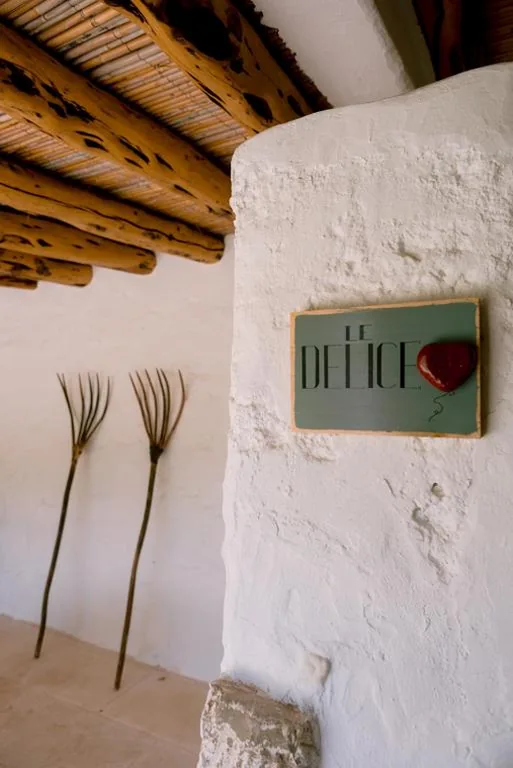 Camera Deluxe con letto king size — Can Quince Balafia Ibiza Hotel - Turismo de Interior