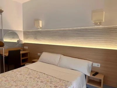 Can Setmanes by CozyCatalonia - Hostal Central Blanes — foto 11