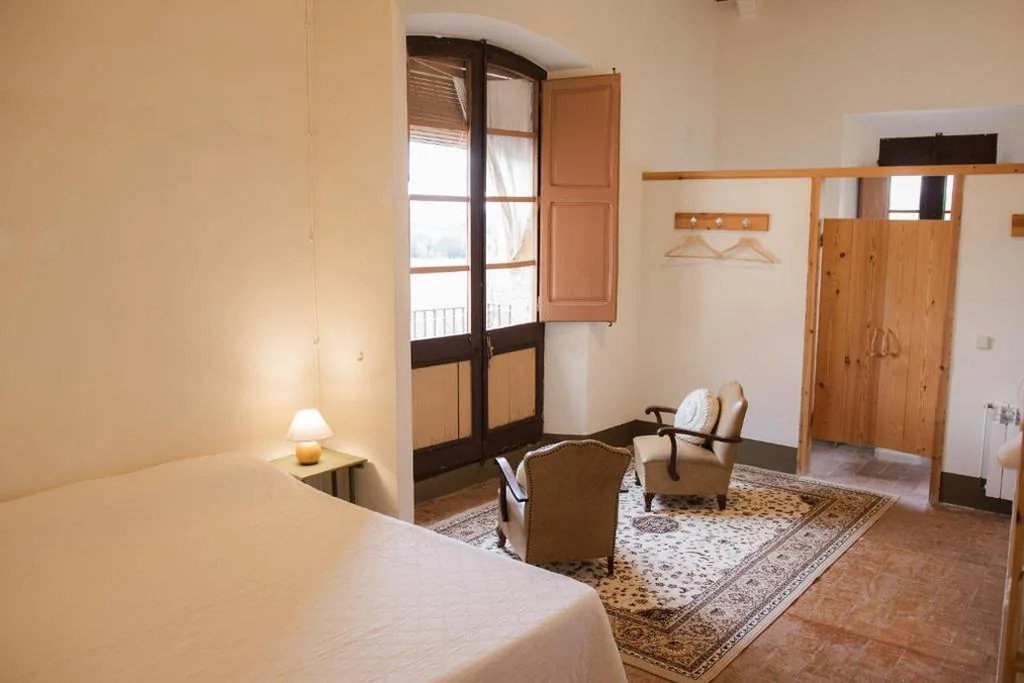 Habitación Doble con baño privado - 2 camas — Can Traver de Besalú