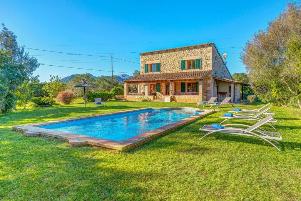 Villa — Can Vaja
