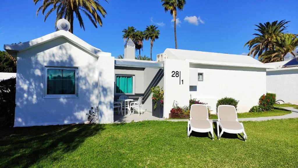 Standard-Bungalow — Canary Garden Club