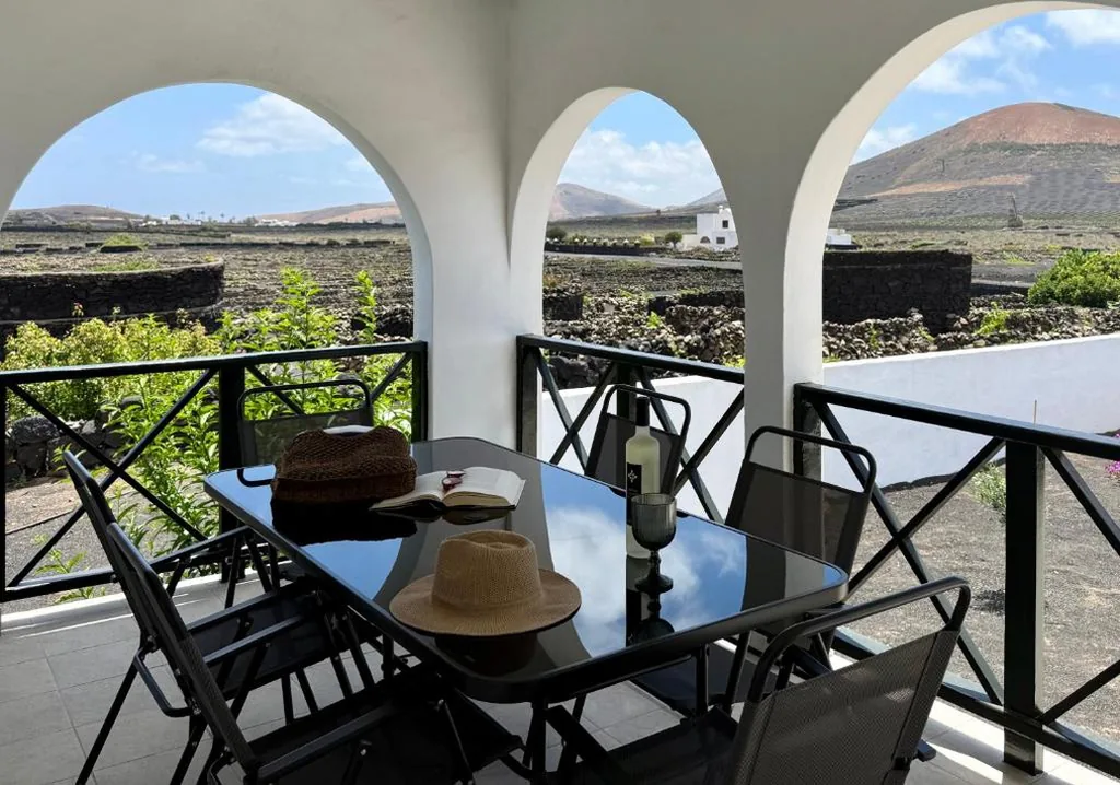 Three-Bedroom Villa — Canaryislandshost I Azucena