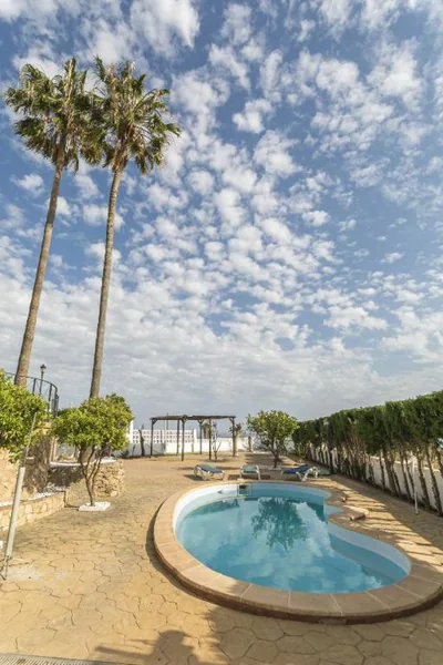 Canovas Nerja - Villa Los Leones Nerja — photo 4