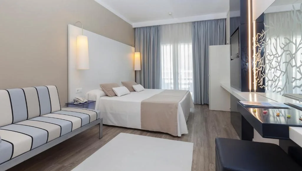 Habitación Doble Estándar - 1 o 2 camas — Canyelles Platja