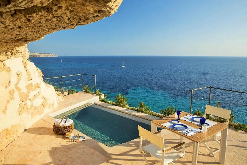 豪华海景双人间 — Cap Rocat, a Small Luxury Hotel of the World