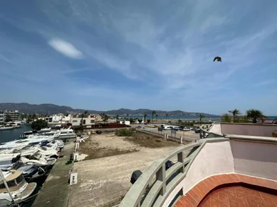 CARGOLS DE MAR — foto 3