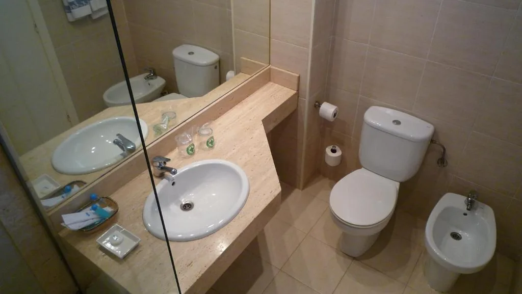 Double Room - 2 Beds — Carlos III