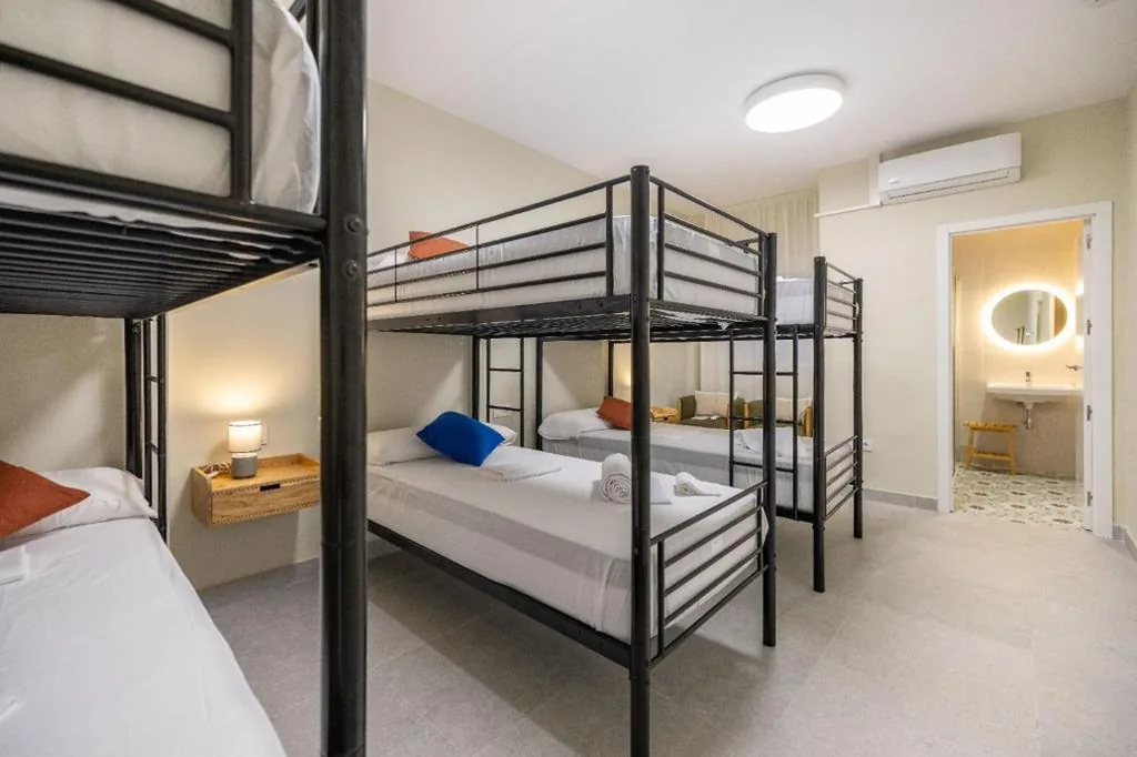 Familienzimmer — Carmen Beach Hostel Cullera