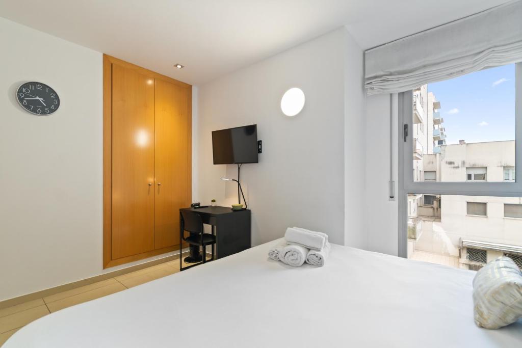 Carol Suites Fira Barcelona Habitaciones privadas en apartamento compartido