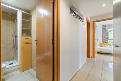 Carol Suites Fira Barcelona Habitaciones privadas en apartamento compartido — photo 8