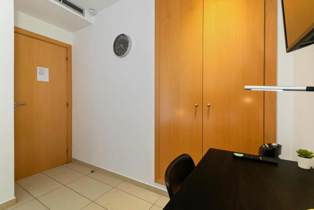 Deluxe Double Room — Carol Suites Fira Barcelona Habitaciones privadas en apartamento compartido