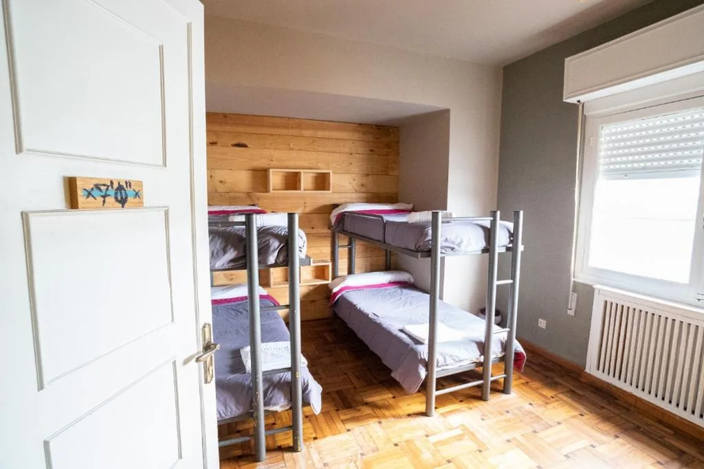 Habitación Doble - 2 camas — Carving Surf Hostel