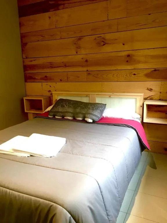 Habitación Doble con baño privado — Carving Surf Hostel