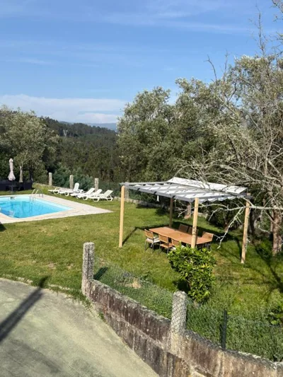 Casa 2 habitaciones con piscina y cenador al aire libre — Foto 11