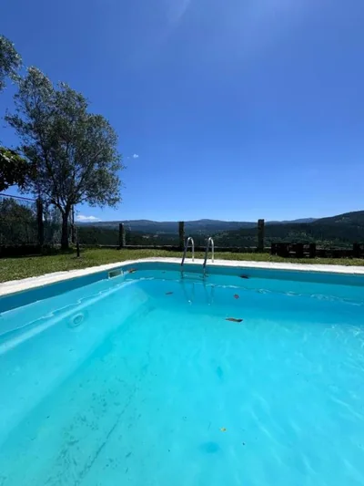 Casa 2 habitaciones con piscina y cenador al aire libre — Foto 12