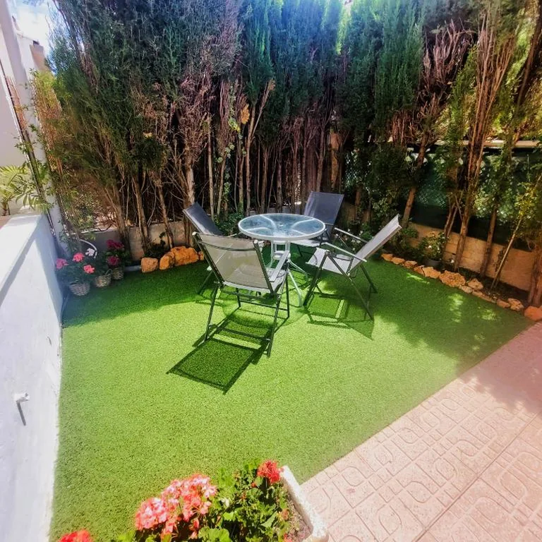 Three-Bedroom House — Casa adosada Gran Avenida con billar