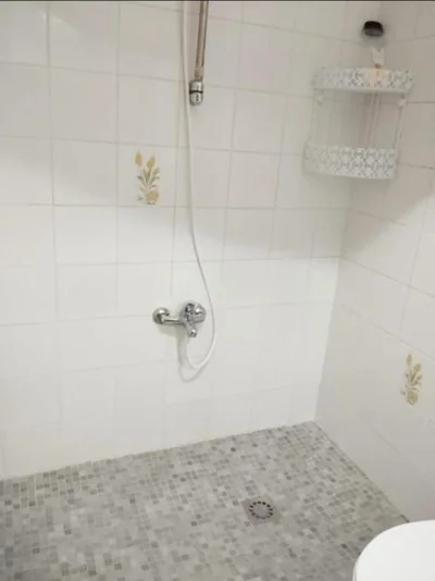 Casa Adriana con parking Habitacion en apartamento compartido — foto 3