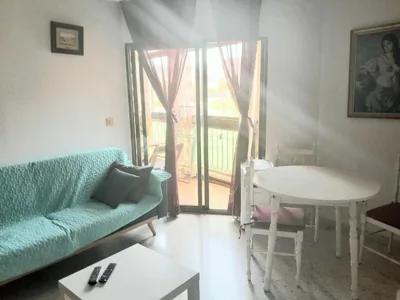 Casa Adriana con parking Habitacion en apartamento compartido — foto 4