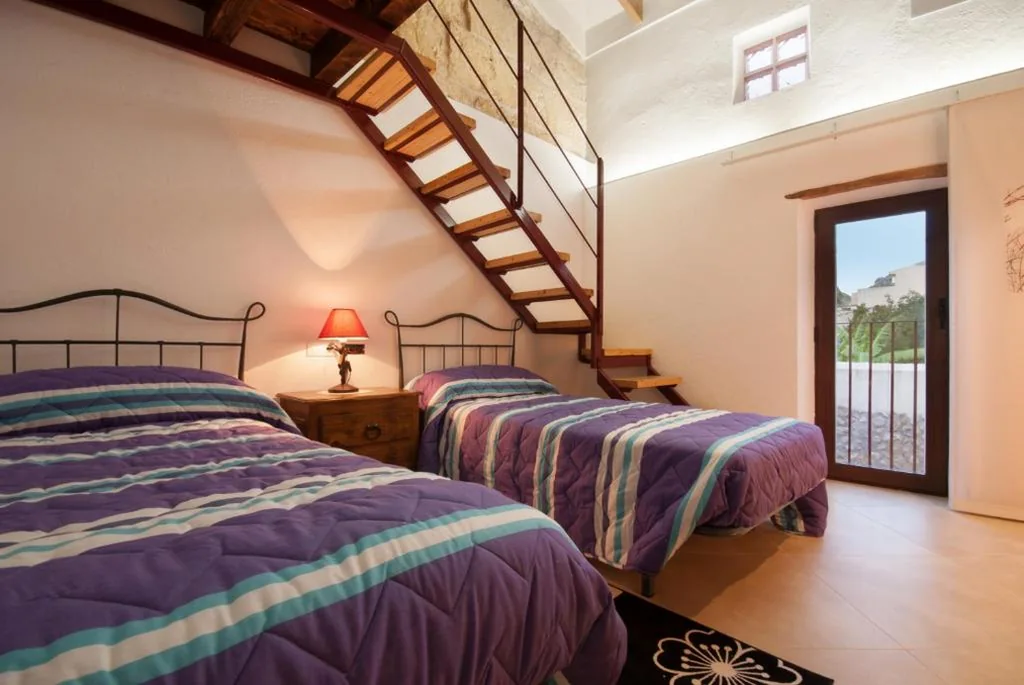Casa Aina, 15