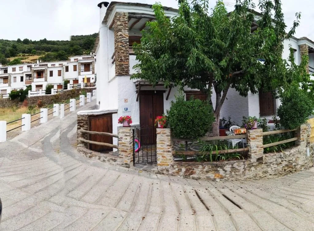 Casa Unifamiliar de 2 dormitorios — Casa Alpujarreña Fina Número 27