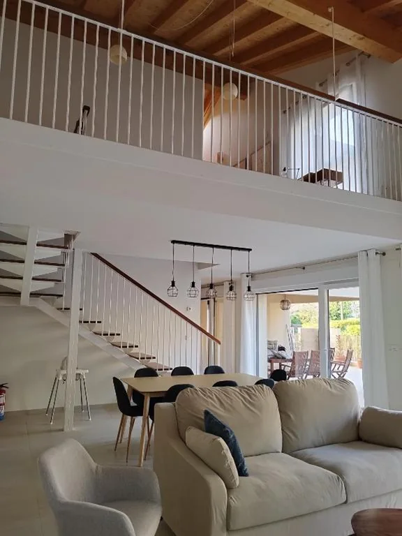 4ベッドルームの家 — Casa Anida en Hualle