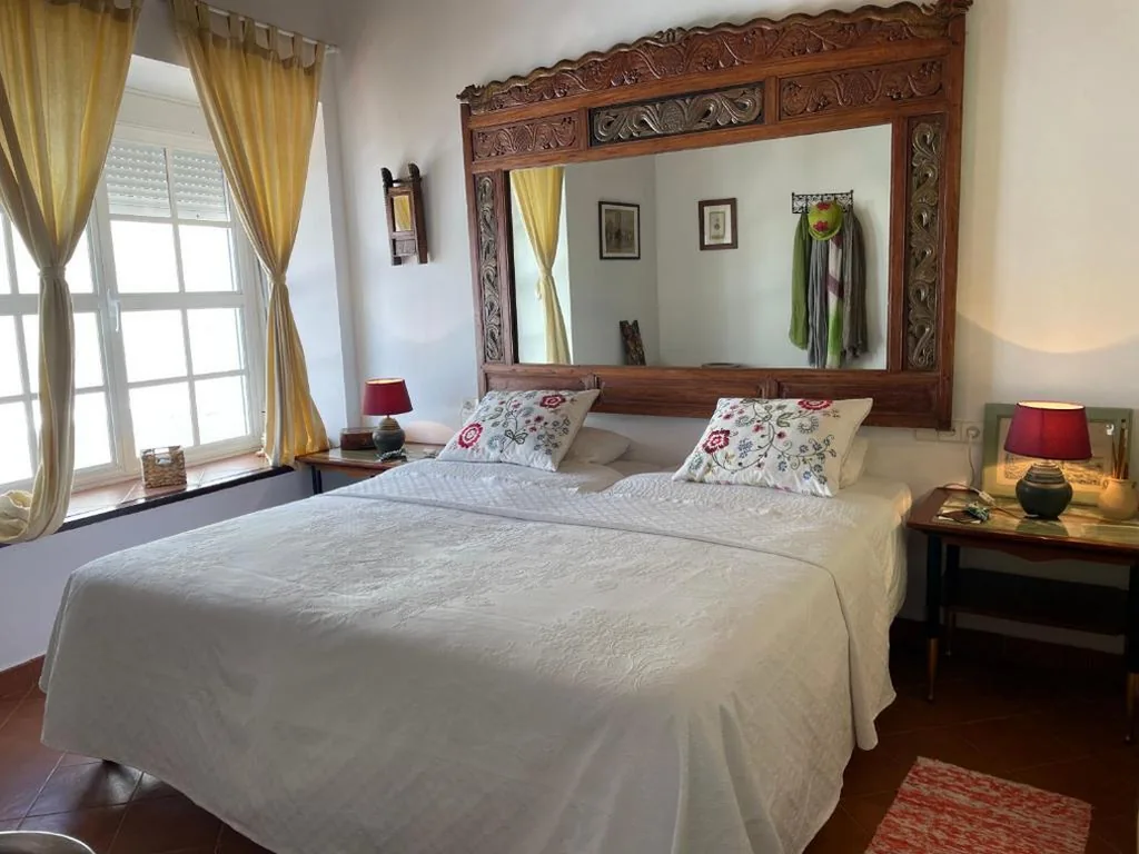 Chambre double avec patio — Casa Antigua - Terraza con Vistas al Mar